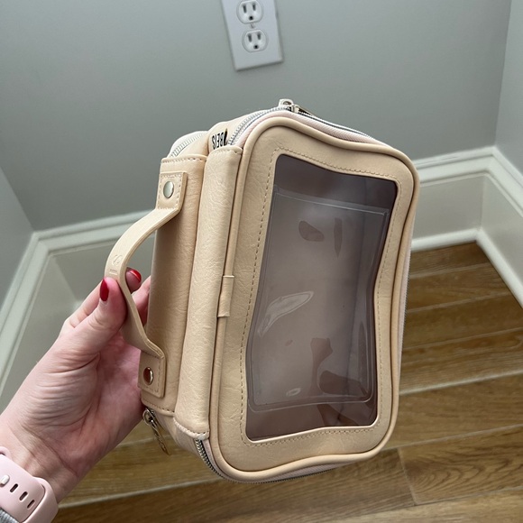 Beis on the go Essential Case - Picture 5 of 8